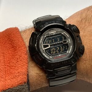 Casio Gshock Mudman G-900MS, working battery, light works, button cover missing